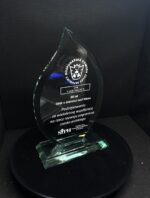 Szklana statuetka DROP z grawerem - obrazek 3