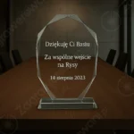 Statuetka szklana z etui G007
